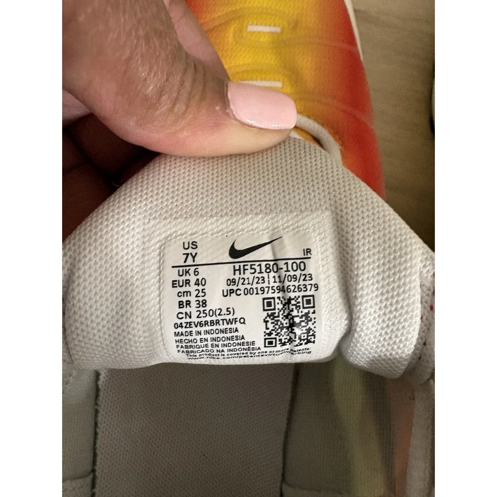 Nike Air Max Plus TN HF5180-100 Unisex Kids 7Y Orange Yellow Gradient Sneakers